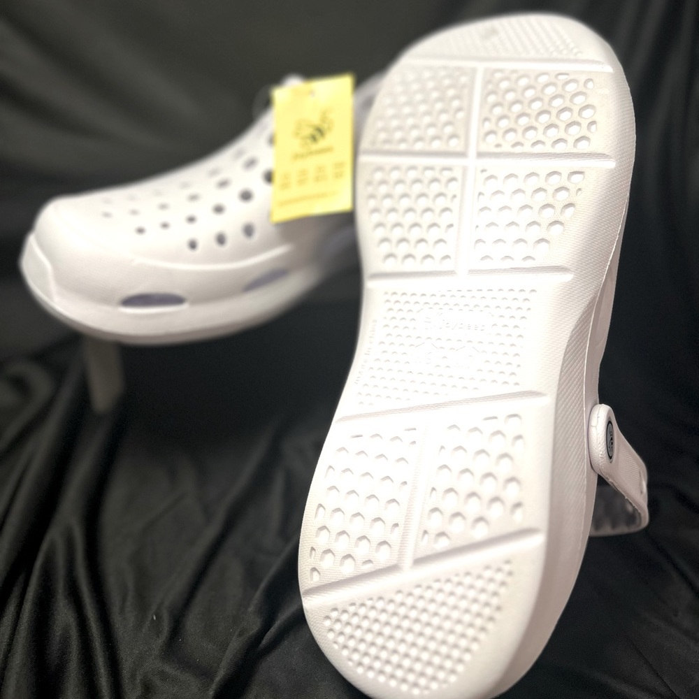 JoyBees 🐝 Clogs - Picture 2 of 2